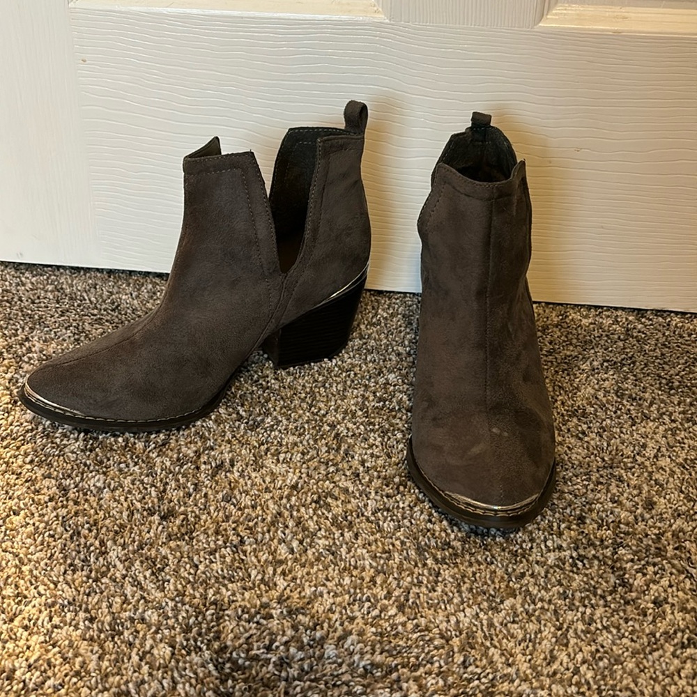 Women’s booties